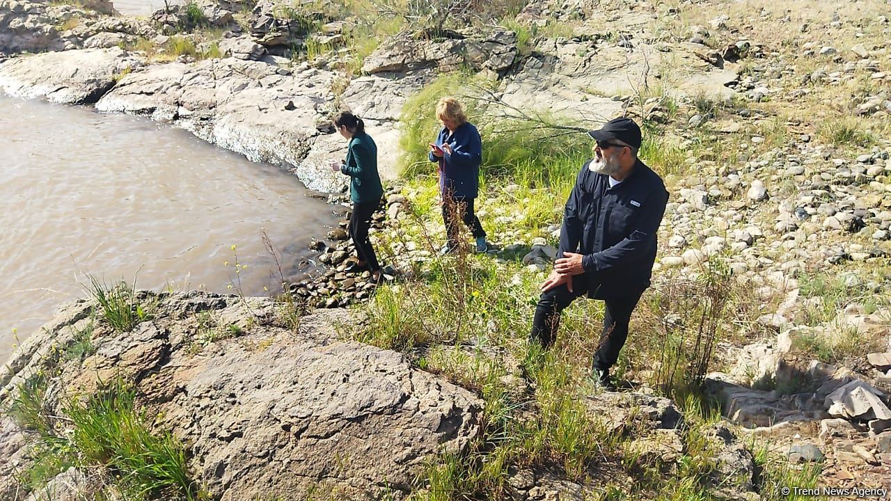 Delegation of US, Israel representatives visits Azerbaijan's Khudafarin bridge