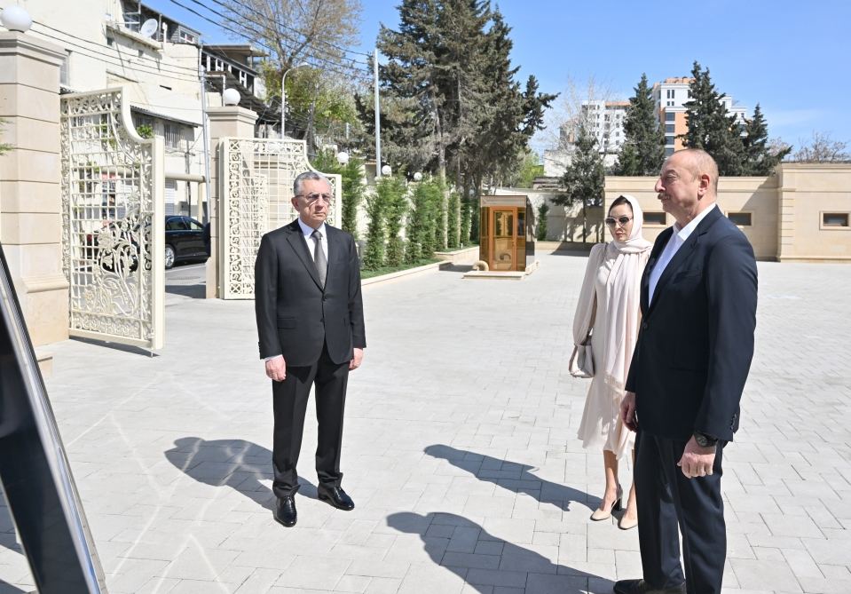 President Ilham Aliyev, First Lady Mehriban Aliyeva attend opening of Juma Mosque in Narimanov district (PHOTO)