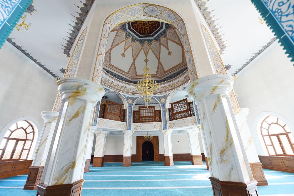 President Ilham Aliyev, First Lady Mehriban Aliyeva attend opening of Juma Mosque in Narimanov district (PHOTO)