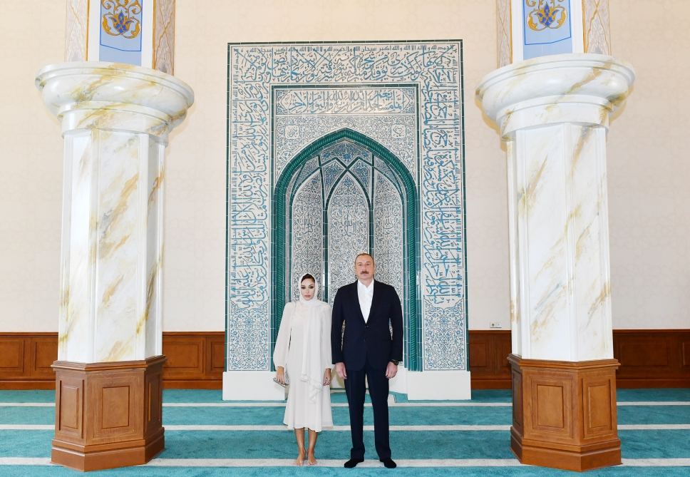 President Ilham Aliyev, First Lady Mehriban Aliyeva attend opening of Juma Mosque in Narimanov district (PHOTO)