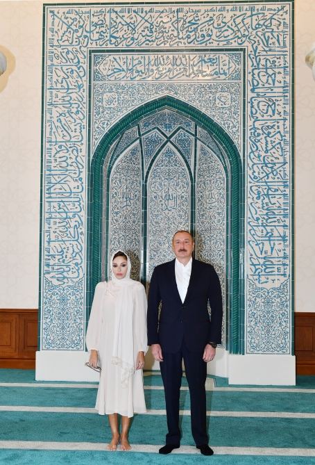 President Ilham Aliyev, First Lady Mehriban Aliyeva attend opening of Juma Mosque in Narimanov district (PHOTO)