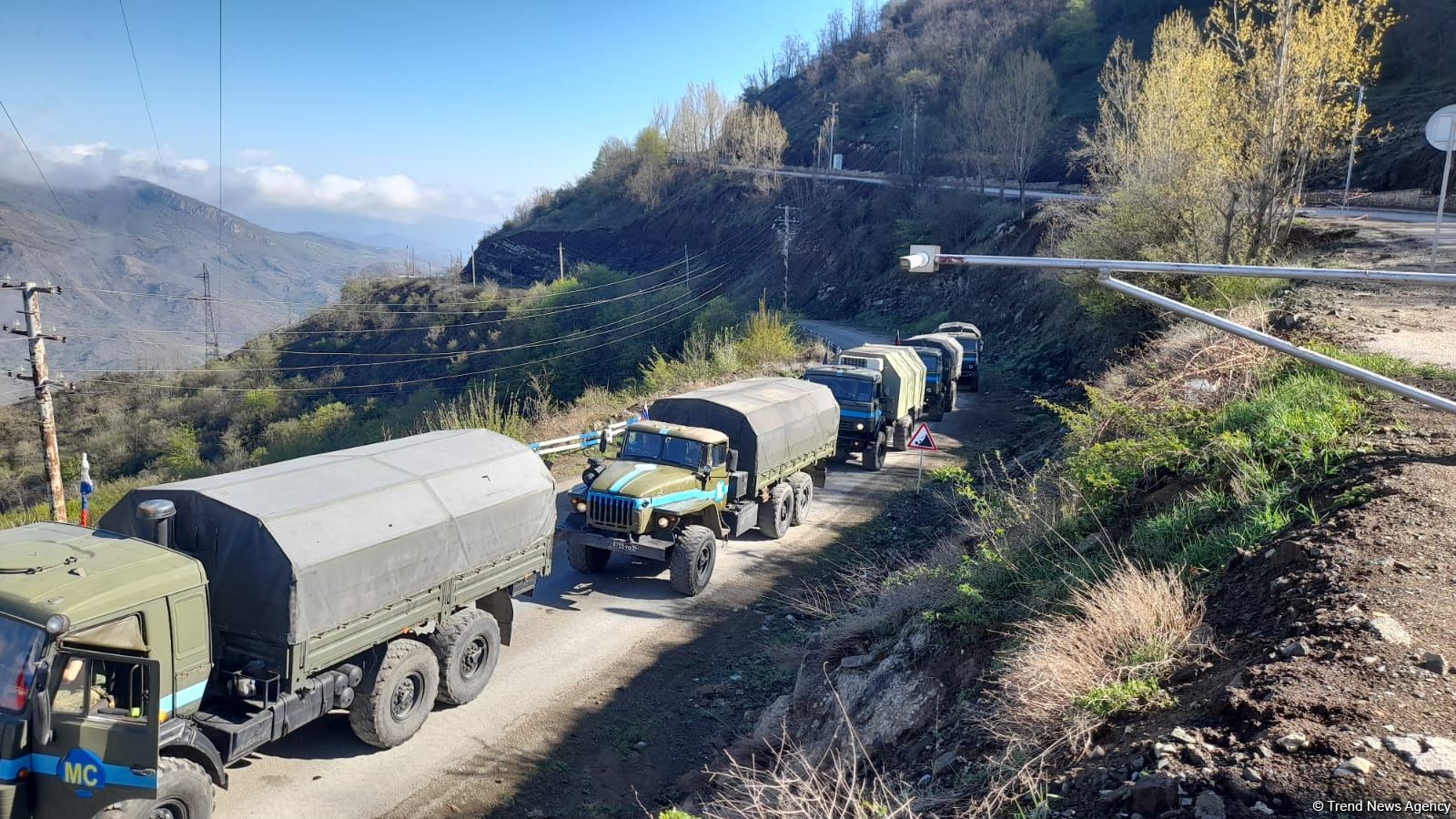 More vehicles of Russian peacekeepers move freely along Azerbaijan's Lachin-Khankendi road (PHOTO)