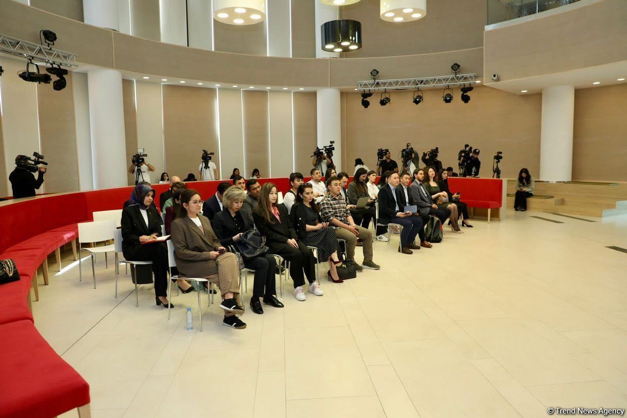 Trainings for Organization of Turkic States' journalists, media specialists kick off in Azerbaijan (PHOTO)
