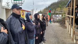 Peaceful protest of Azerbaijani eco-activists continues on Lachin-Khankendi road (PHOTO)