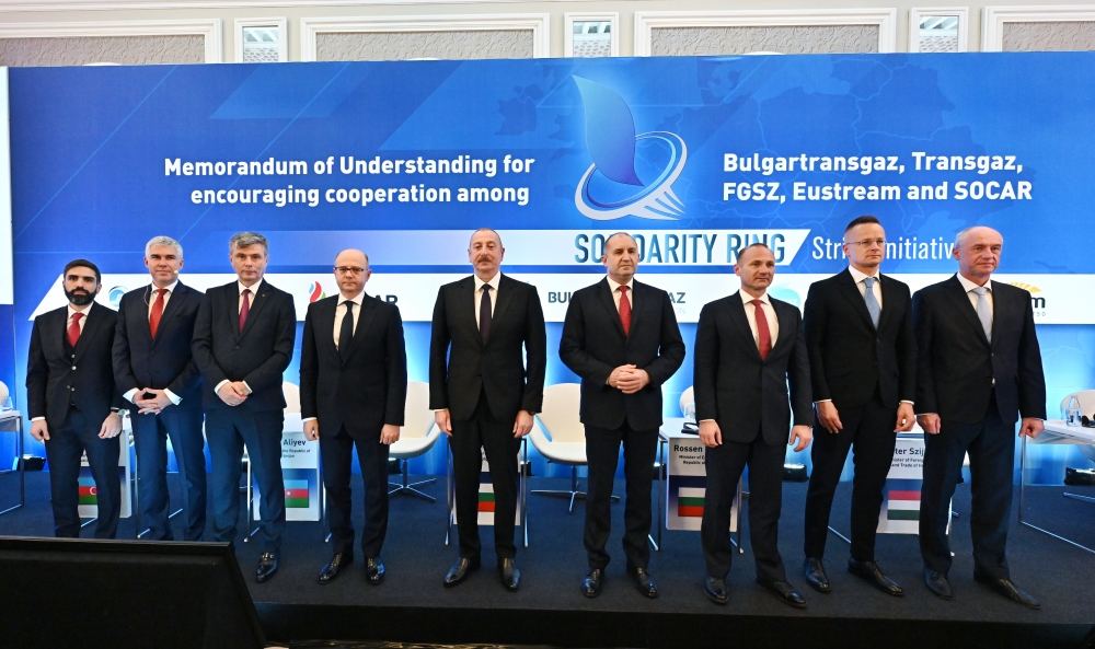 Transmission system operators of Bulgaria, Romania, Hungary, Slovakia and SOCAR sign MoU in Sofia, President Ilham Aliyev attends signing ceremony (PHOTO/VIDEO)