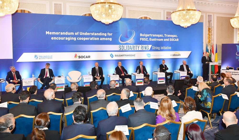 Transmission system operators of Bulgaria, Romania, Hungary, Slovakia and SOCAR sign MoU in Sofia, President Ilham Aliyev attends signing ceremony (PHOTO/VIDEO)