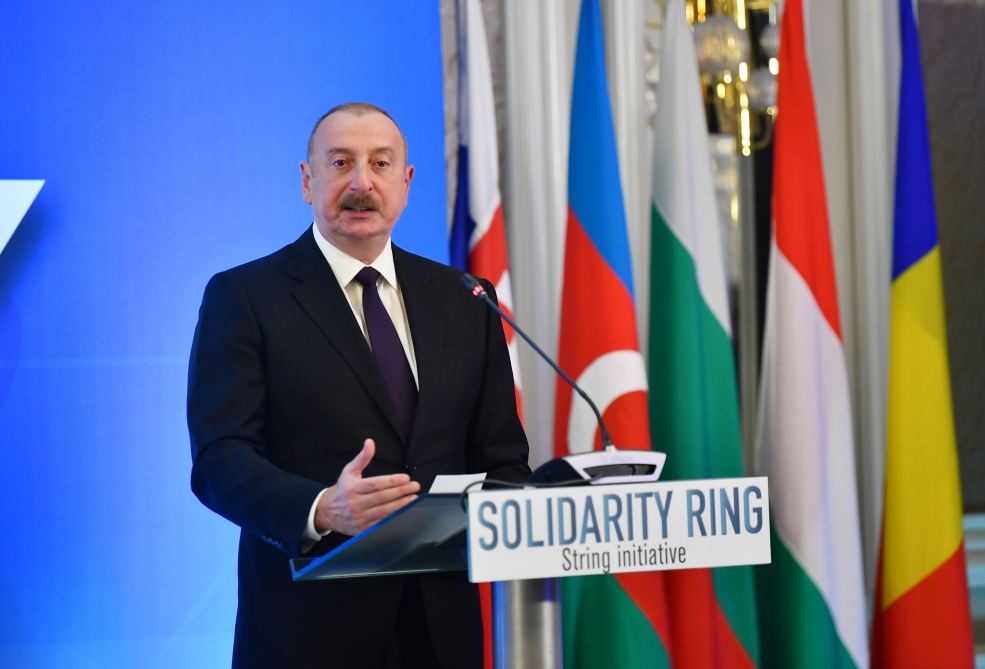 Transmission system operators of Bulgaria, Romania, Hungary, Slovakia and SOCAR sign MoU in Sofia, President Ilham Aliyev attends signing ceremony (PHOTO/VIDEO)