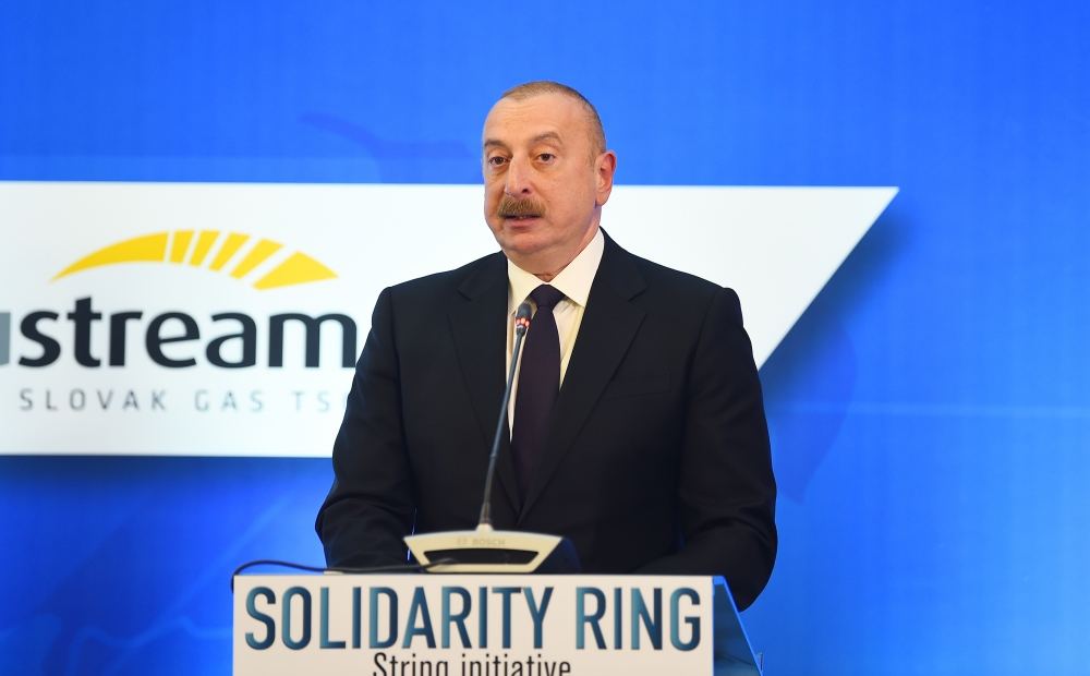 Transmission system operators of Bulgaria, Romania, Hungary, Slovakia and SOCAR sign MoU in Sofia, President Ilham Aliyev attends signing ceremony (PHOTO/VIDEO)