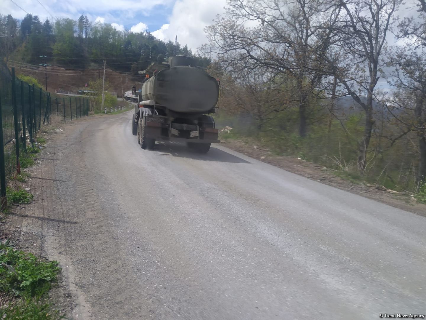 Russian peacekeepers' vehicles move freely along Azerbaijani Lachin-Khankendi road (PHOTO)