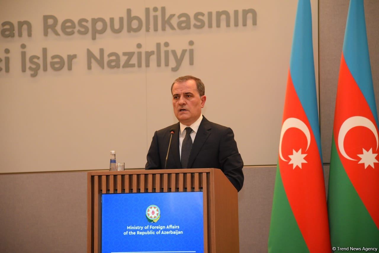 Azerbaijan invites Lithuanian companies to benefit from advantages of Middle Corridor – FM