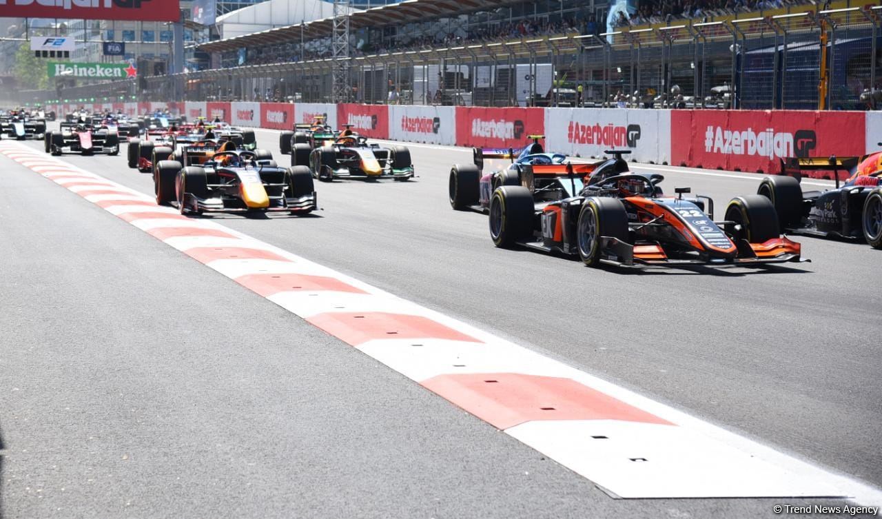AlphaTauri team pilot stops participating in Formula 1 Grand Prix in Baku