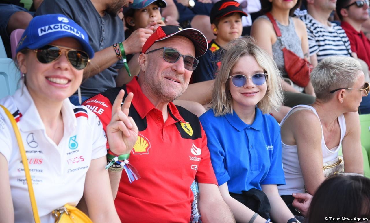 Fans thrilled with Formula 1 Azerbaijan Grand Prix race (PHOTO)
