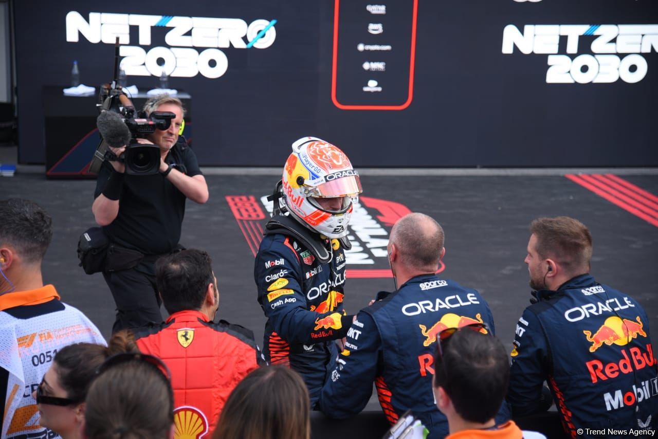 Winners of Formula 1 main race of F1 Azerbaijan Grand Prix awarded (PHOTO)