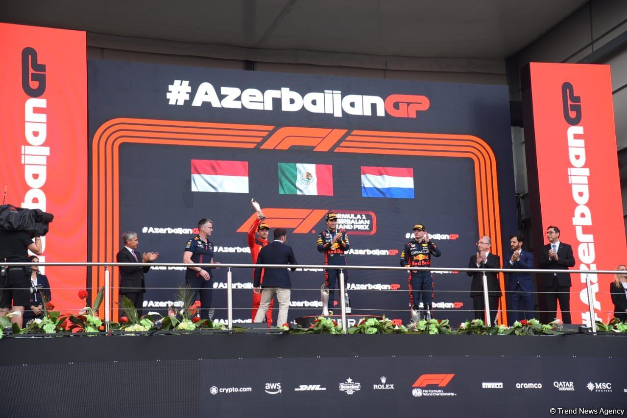 Winners of Formula 1 main race of F1 Azerbaijan Grand Prix awarded (PHOTO)