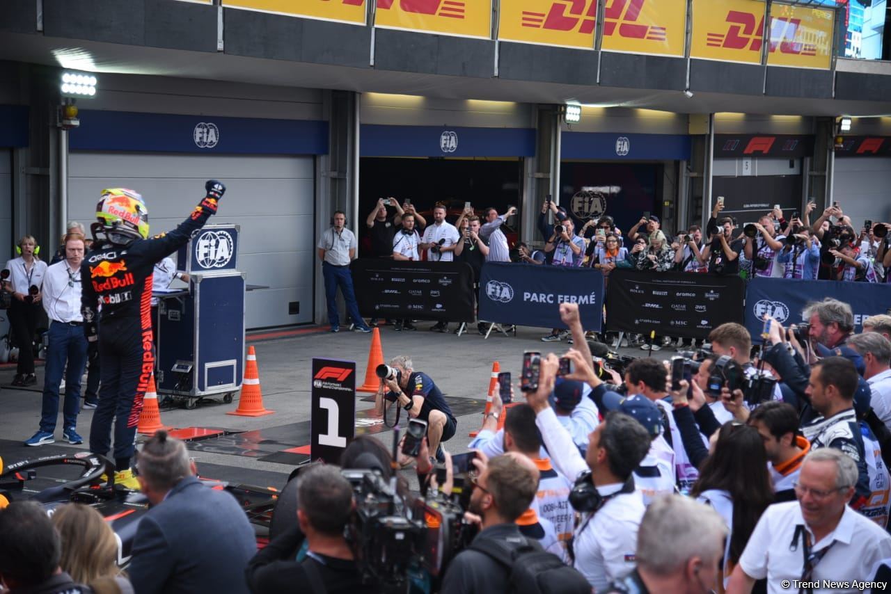 Winners of Formula 1 main race of F1 Azerbaijan Grand Prix awarded (PHOTO)