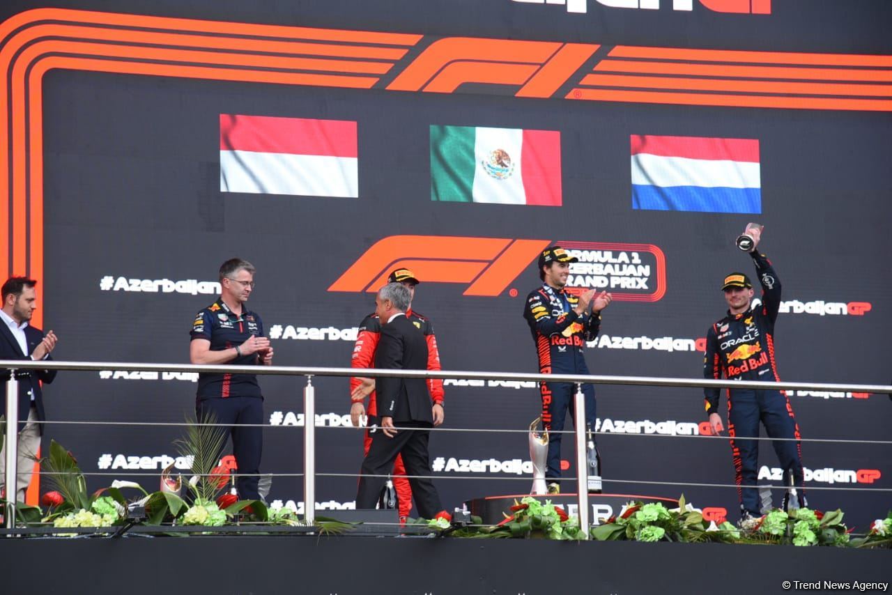 Winners of Formula 1 main race of F1 Azerbaijan Grand Prix awarded (PHOTO)