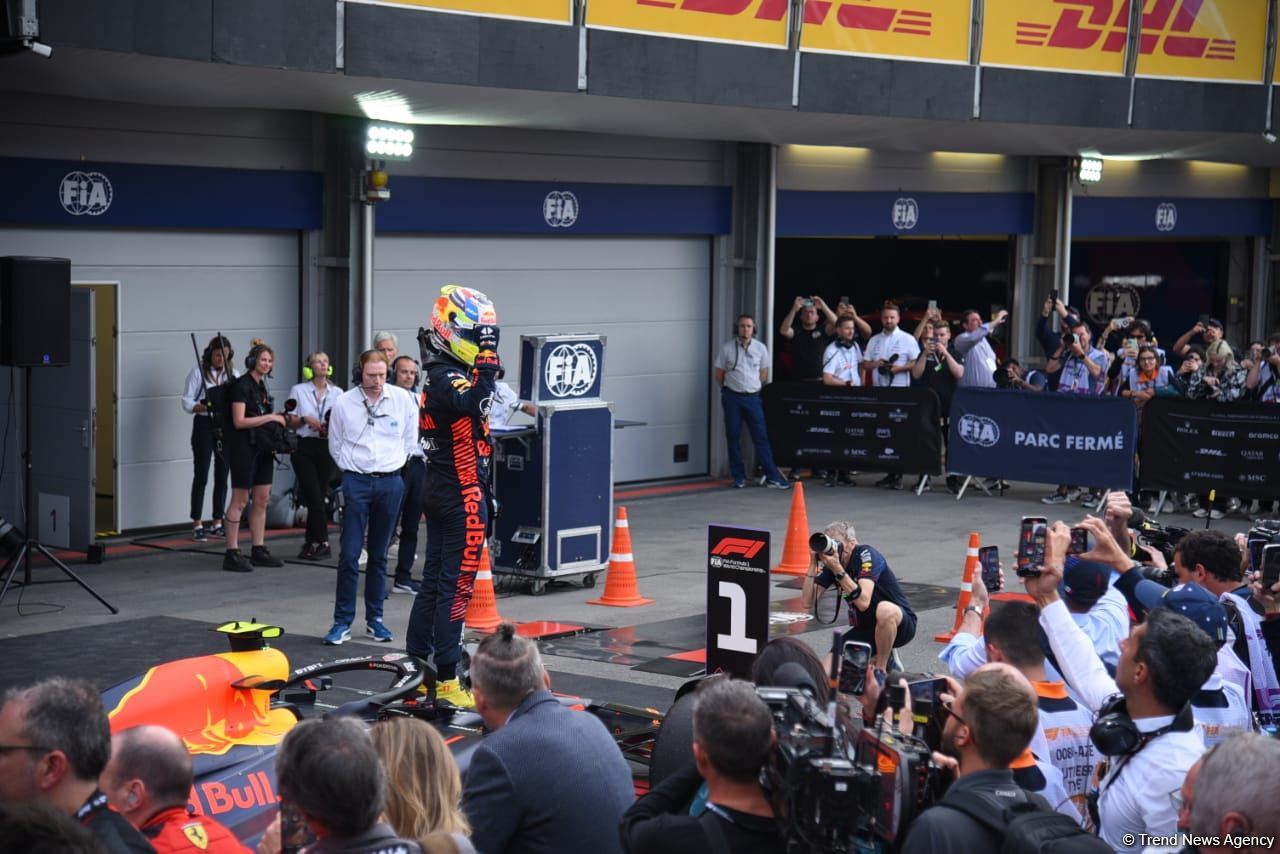 Winners of Formula 1 main race of F1 Azerbaijan Grand Prix awarded (PHOTO)