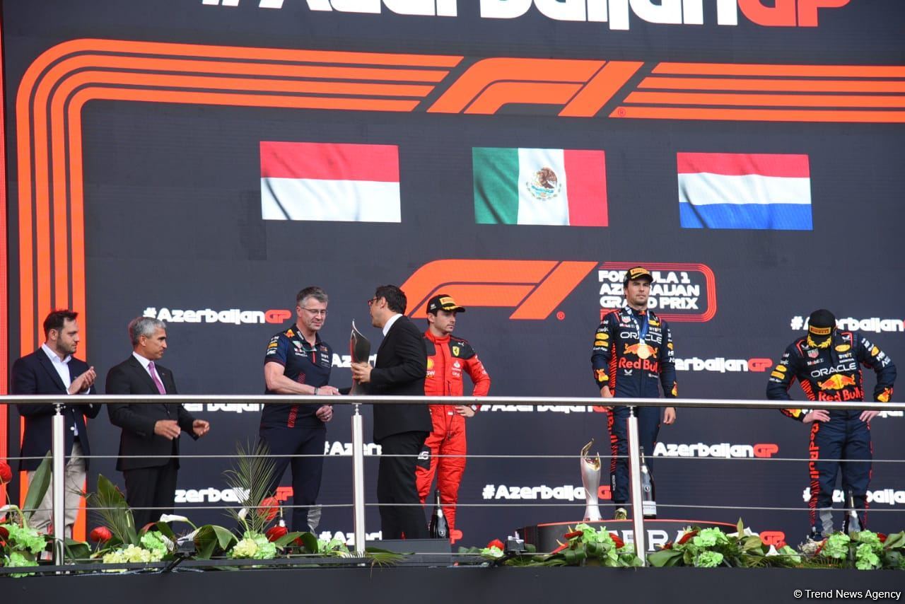 Winners of Formula 1 main race of F1 Azerbaijan Grand Prix awarded (PHOTO)