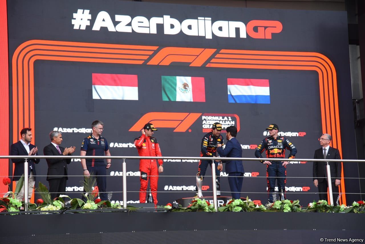 Winners of Formula 1 main race of F1 Azerbaijan Grand Prix awarded (PHOTO)