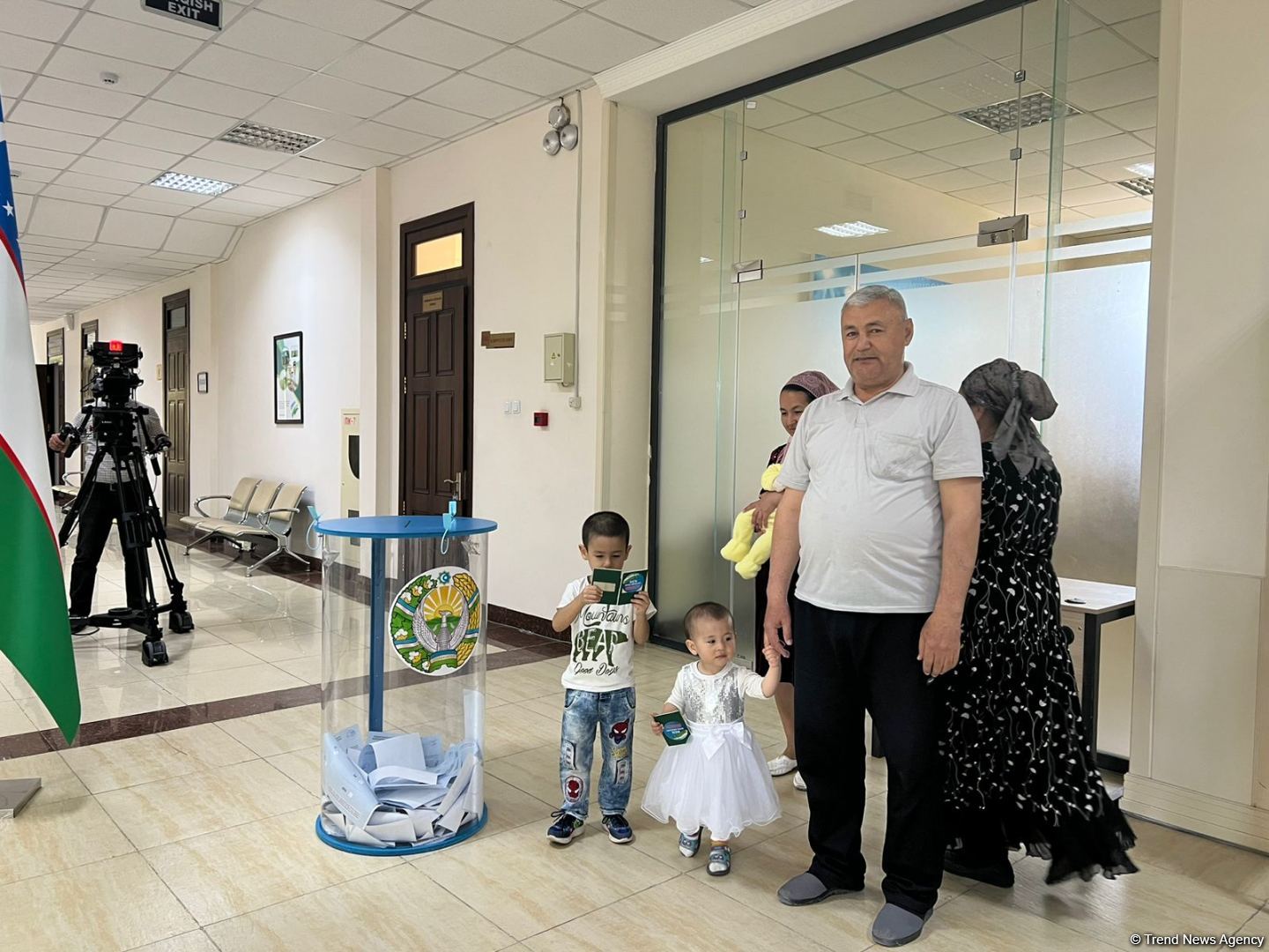 Voters cast ballots in referendum on amendments to Constitution in Uzbekistan’s Urgench (PHOTO)