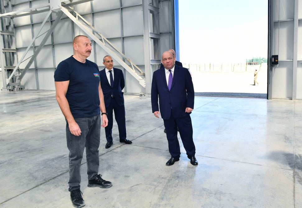 President Ilham Aliyev gets acquainted with construction of Auto Leasing Azerbaijan LLC in Araz Valley Economic Zone Industrial Park (PHOTO/VIDEO)