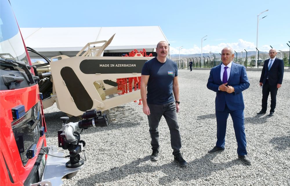 President Ilham Aliyev gets acquainted with construction of Auto Leasing Azerbaijan LLC in Araz Valley Economic Zone Industrial Park (PHOTO/VIDEO)