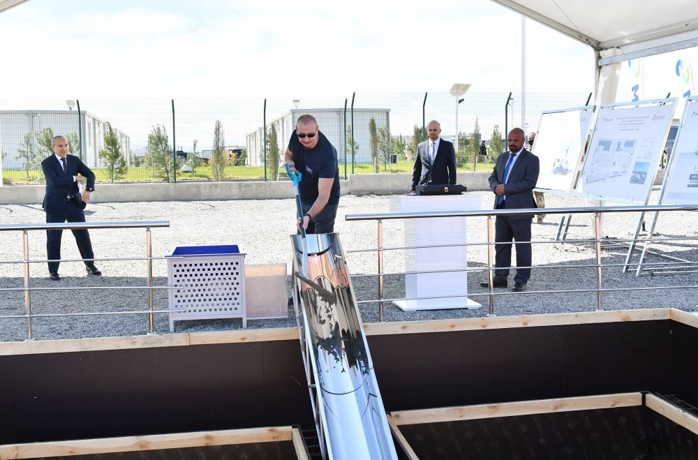 President Ilham Aliyev gets acquainted with construction of Auto Leasing Azerbaijan LLC in Araz Valley Economic Zone Industrial Park (PHOTO/VIDEO)