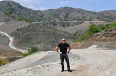 President Ilham Aliyev, First Lady Mehriban Aliyeva examine work done on Ahmadbayli-Fuzuli-Shusha highway (PHOTO/VIDEO)