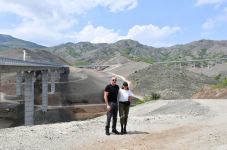 President Ilham Aliyev, First Lady Mehriban Aliyeva examine work done on Ahmadbayli-Fuzuli-Shusha highway (PHOTO/VIDEO)