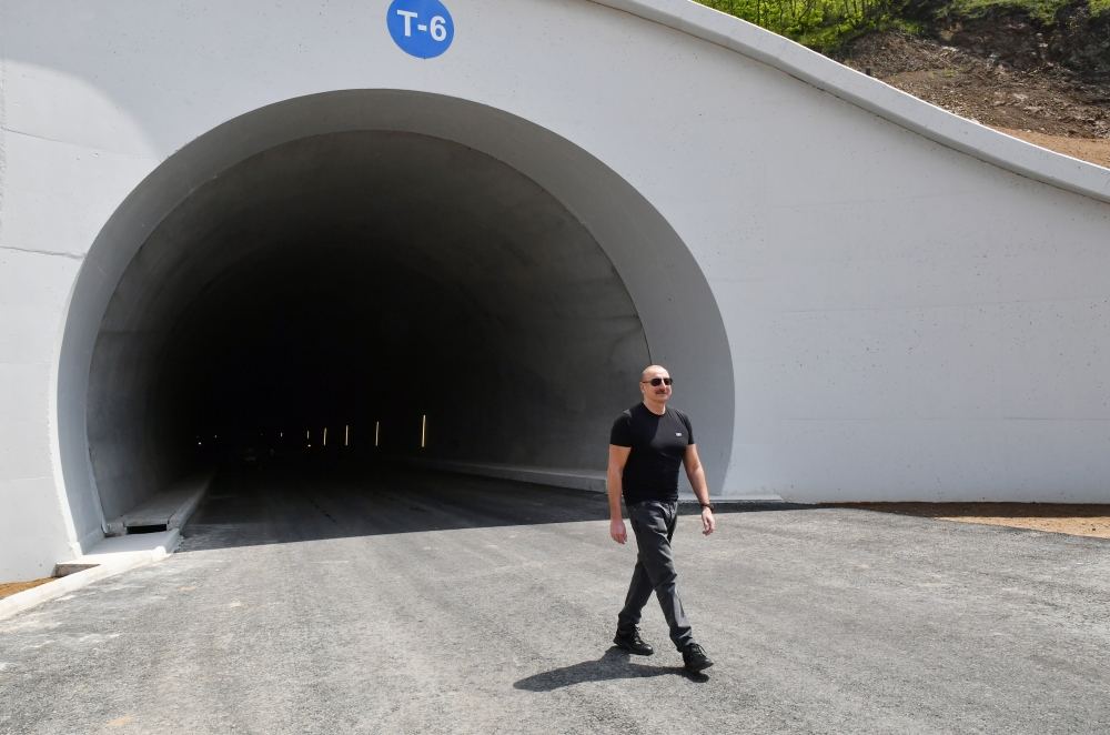 President Ilham Aliyev, First Lady Mehriban Aliyeva examine work done on Ahmadbayli-Fuzuli-Shusha highway (PHOTO/VIDEO)