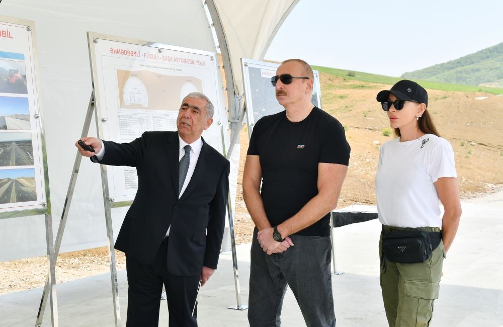 President Ilham Aliyev, First Lady Mehriban Aliyeva examine work done on Ahmadbayli-Fuzuli-Shusha highway (PHOTO/VIDEO)