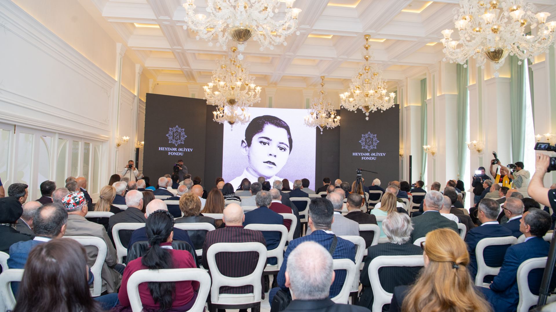 Film dedicated to 100th anniversary of great leader Heydar Aliyev shown in Azerbaijan’s Shusha (PHOTO)