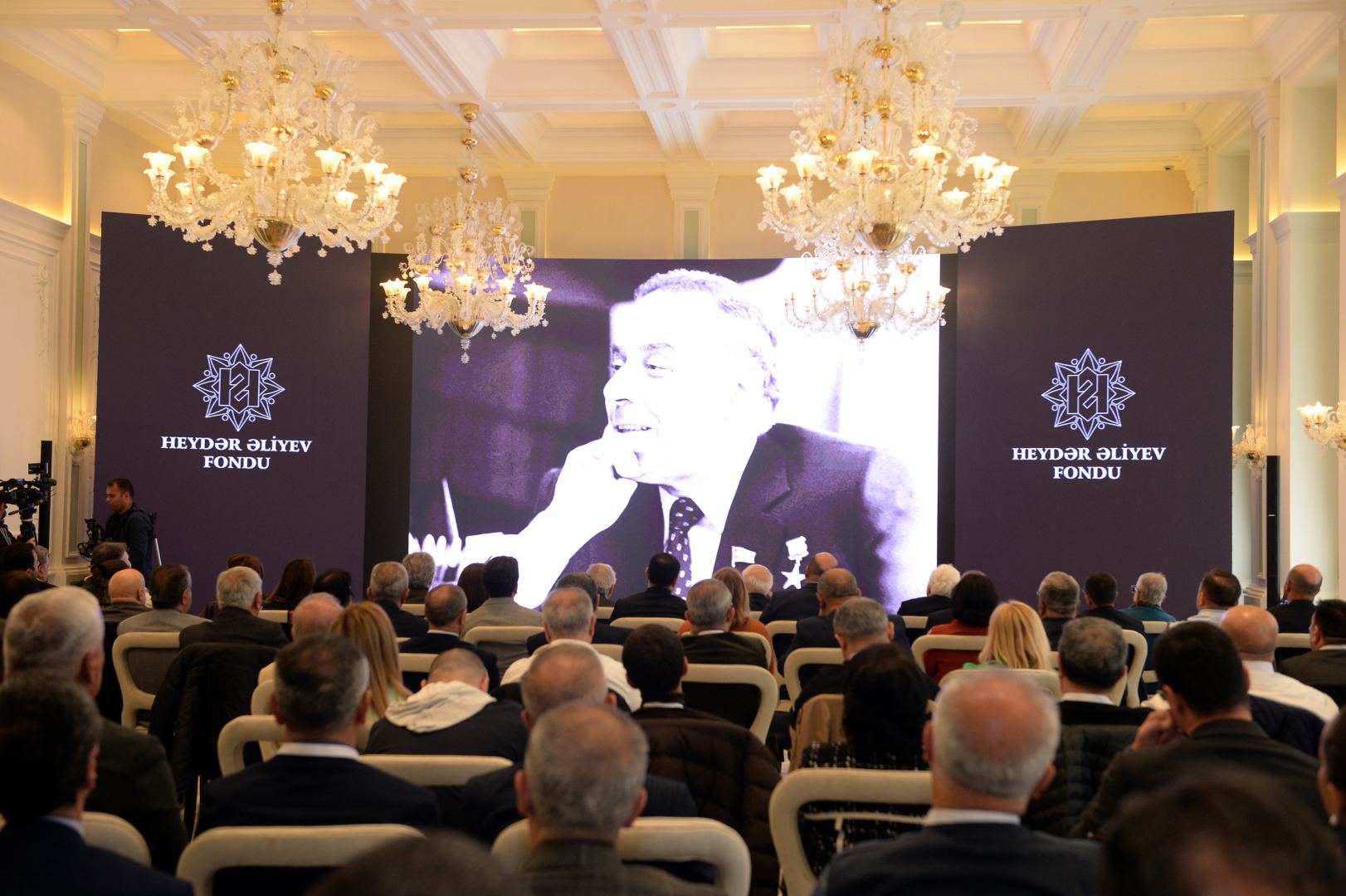 Film dedicated to 100th anniversary of great leader Heydar Aliyev shown in Azerbaijan’s Shusha (PHOTO)