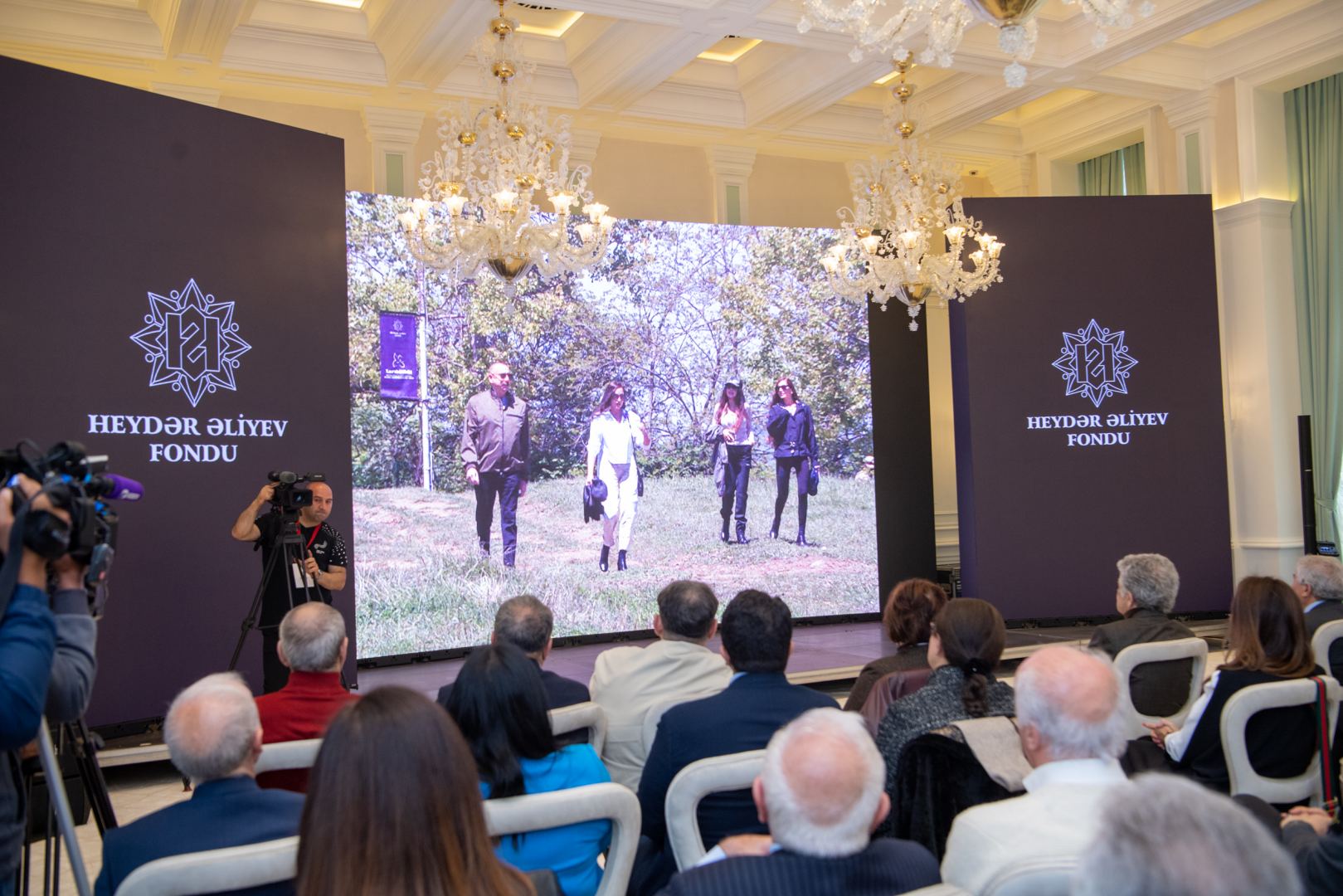 Film dedicated to 100th anniversary of great leader Heydar Aliyev shown in Azerbaijan’s Shusha (PHOTO)