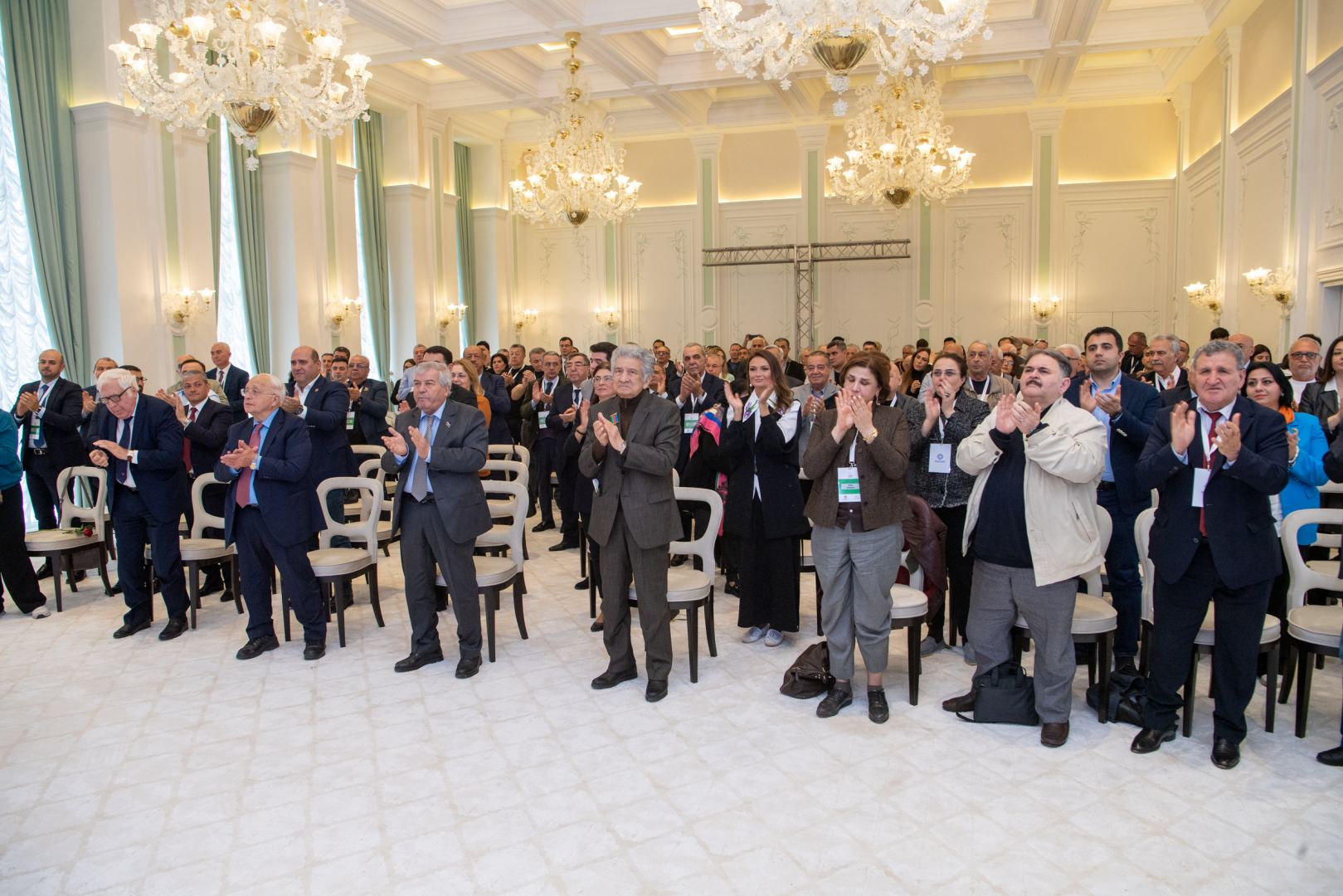 Film dedicated to 100th anniversary of great leader Heydar Aliyev shown in Azerbaijan’s Shusha (PHOTO)
