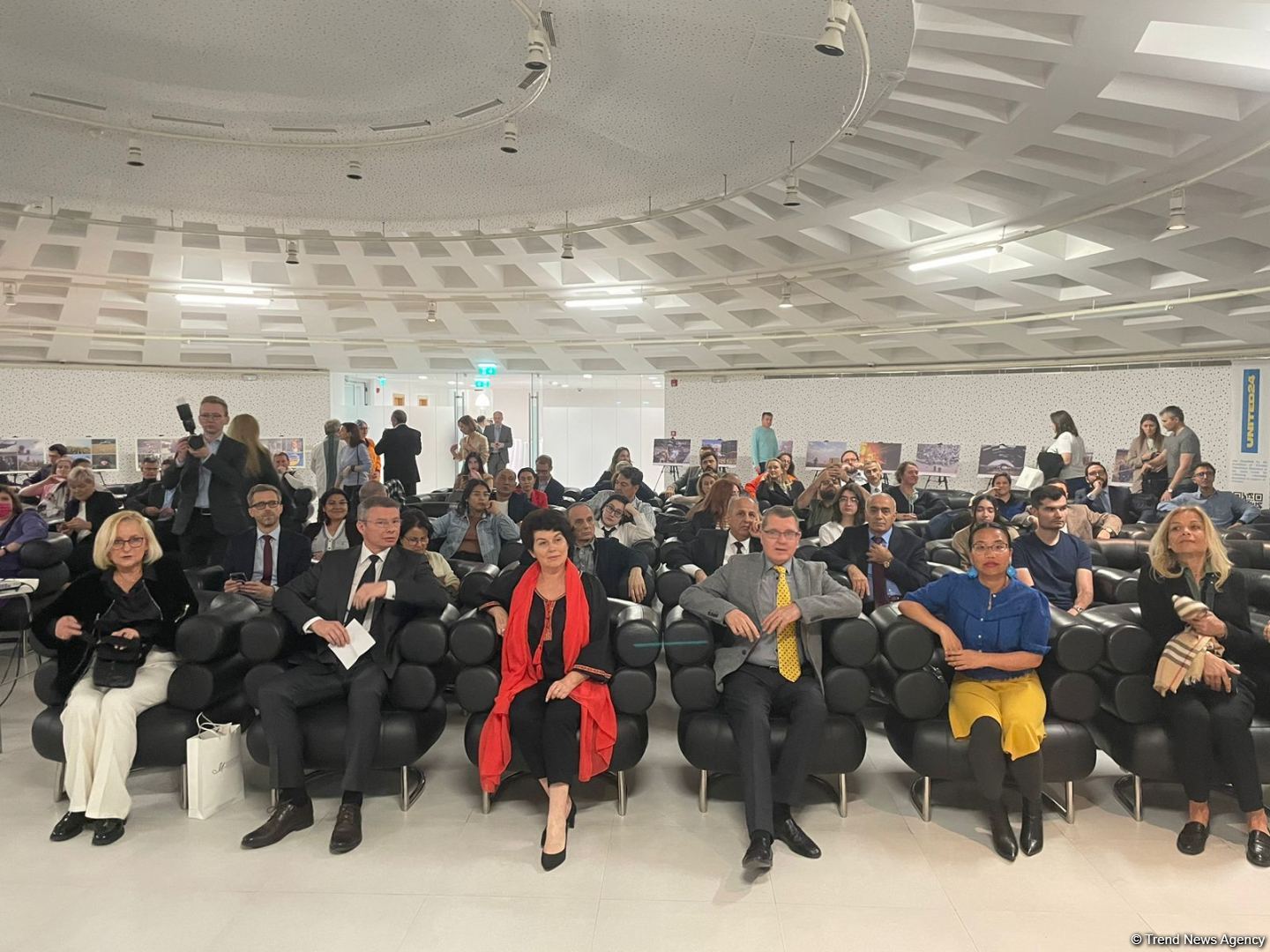 Screening of "Mariupolis 2" documentary held in Baku (PHOTO)