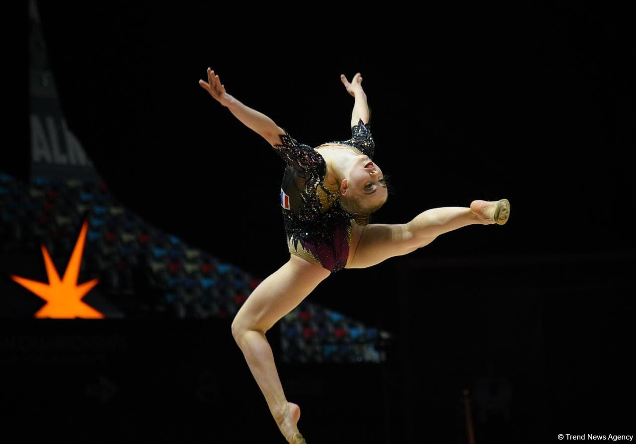 Exciting programs of gymnasts, audience delight - highlights of second day 39th European Rhythmic Gymnastics Championship in Baku (PHOTO)