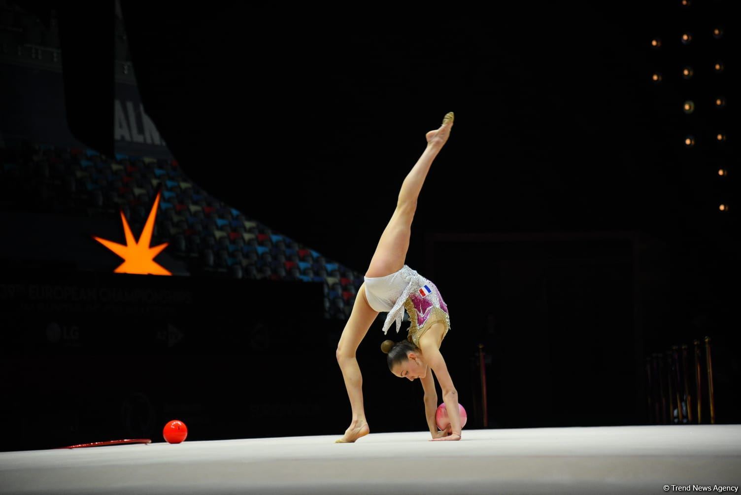 Exciting programs of gymnasts, audience delight - highlights of second day 39th European Rhythmic Gymnastics Championship in Baku (PHOTO)