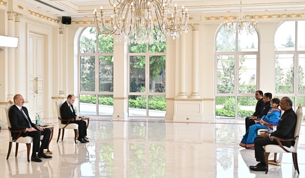 President Ilham Aliyev accepts credentials of incoming ambassador of India (PHOTO/VIDEO)