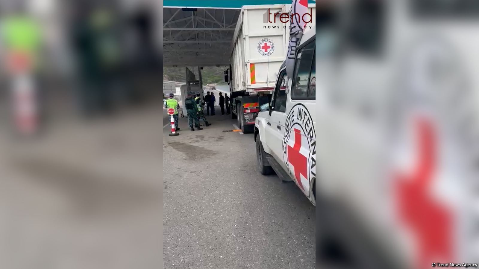 Footage of ICRC vehicles passing via Azerbaijan's checkpoint on Lachin-Khankendi road (Exclusive)