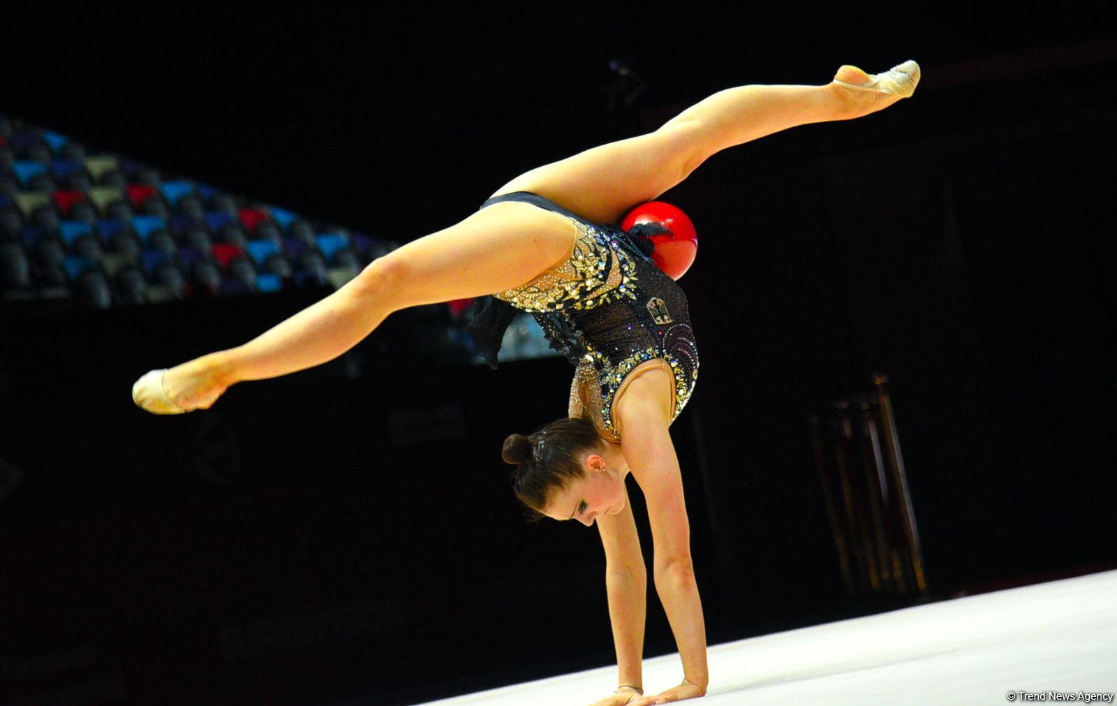 Skill and willpower: best moments of individual all-around final at European Championships in Baku (PHOTO)