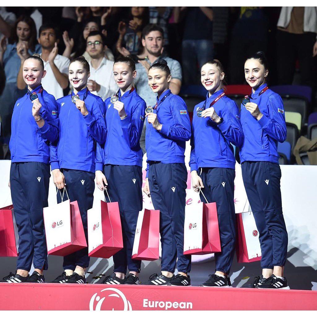 First Vice-President Mehriban Aliyeva congratulates Azerbaijani gymnasts who win European Championship (PHOTO)