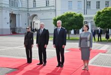 Official welcome ceremony held for President Ilham Aliyev in Vilnius (PHOTO/VIDEO)