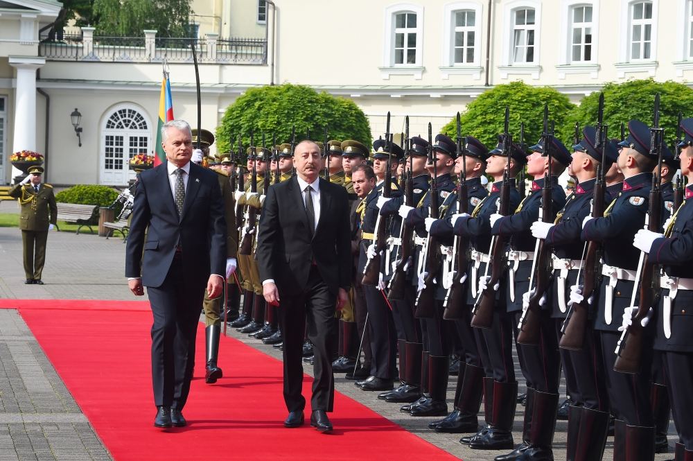 Official welcome ceremony held for President Ilham Aliyev in Vilnius (PHOTO/VIDEO)