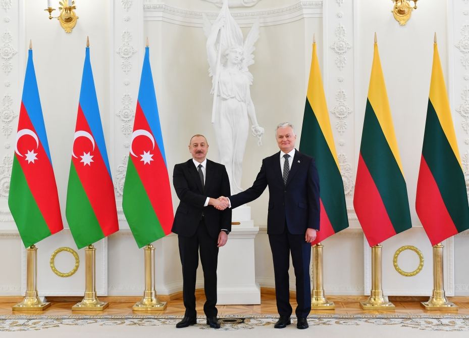 Official welcome ceremony held for President Ilham Aliyev in Vilnius (PHOTO/VIDEO)