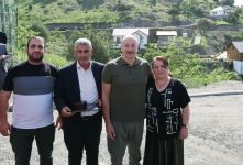 President Ilham Aliyev meets people who returned in Lachin, presents them house keys (PHOTO/VIDEO)