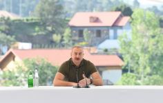 President Ilham Aliyev meets people who returned in Lachin, presents them house keys (PHOTO/VIDEO)