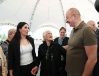 President Ilham Aliyev meets people who returned in Lachin, presents them house keys (PHOTO/VIDEO)