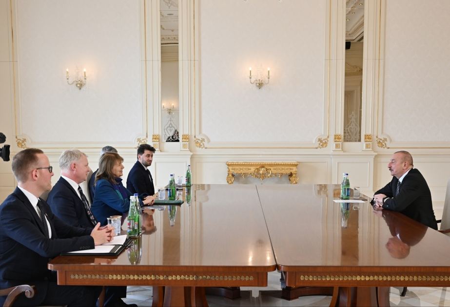 President Ilham Aliyev receives UK Prime Minister's Trade Envoy (VIDEO)