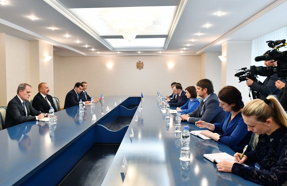 President Ilham Aliyev, President Maia Sandu hold meeting (PHOTO/VIDEO)
